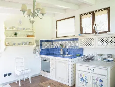 La Casa Di Menny בית הארחה מונליה