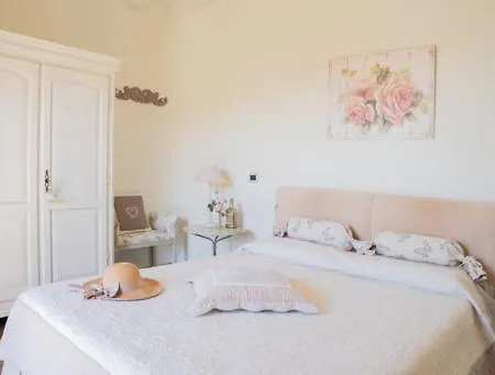 게스트하우스 La Casa Di Menny 4*
