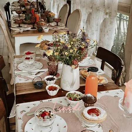 La Casa Di Menny Монелья